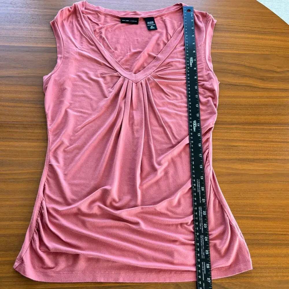 2000s New York & Company Ruched Draped Blouse Jersey Knit Soft Size Medium - Picture 5 of 7